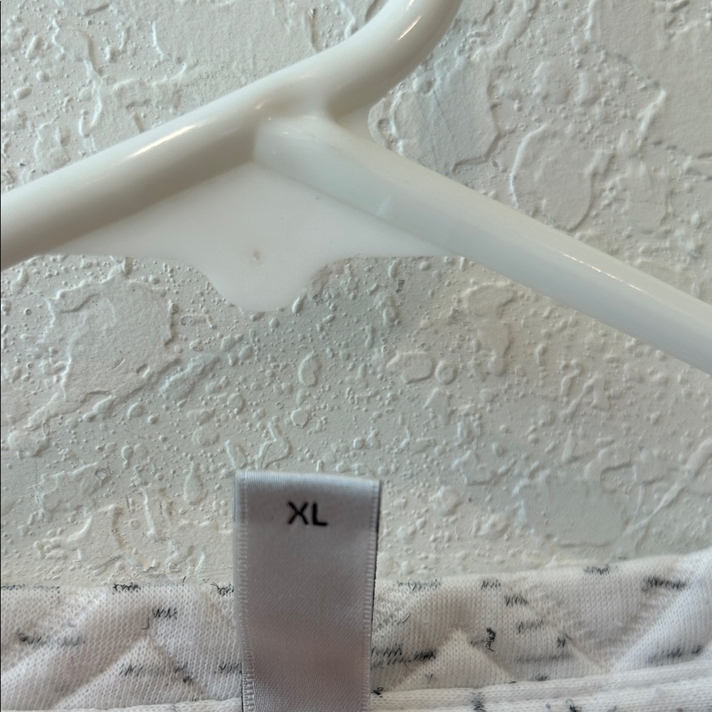 Women's Crew Neck Sweater - White - Picture 3 of 9